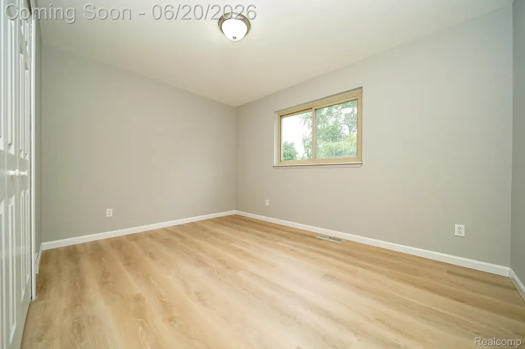 31114 Balmoral Street Garden City City MI 48135