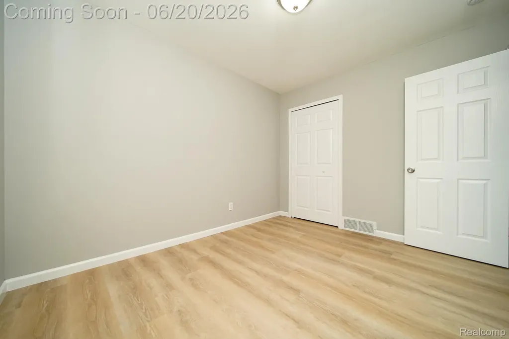 31114 Balmoral Street Garden City City MI 48135