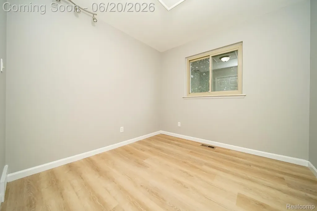 31114 Balmoral Street Garden City City MI 48135
