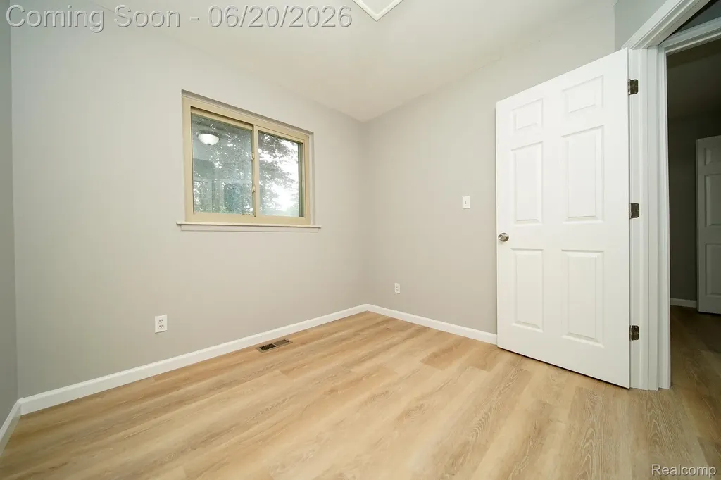 31114 Balmoral Street Garden City City MI 48135
