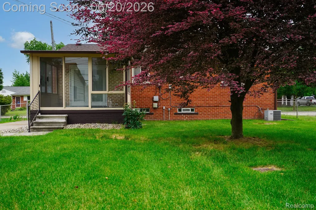 31114 Balmoral Street Garden City City MI 48135