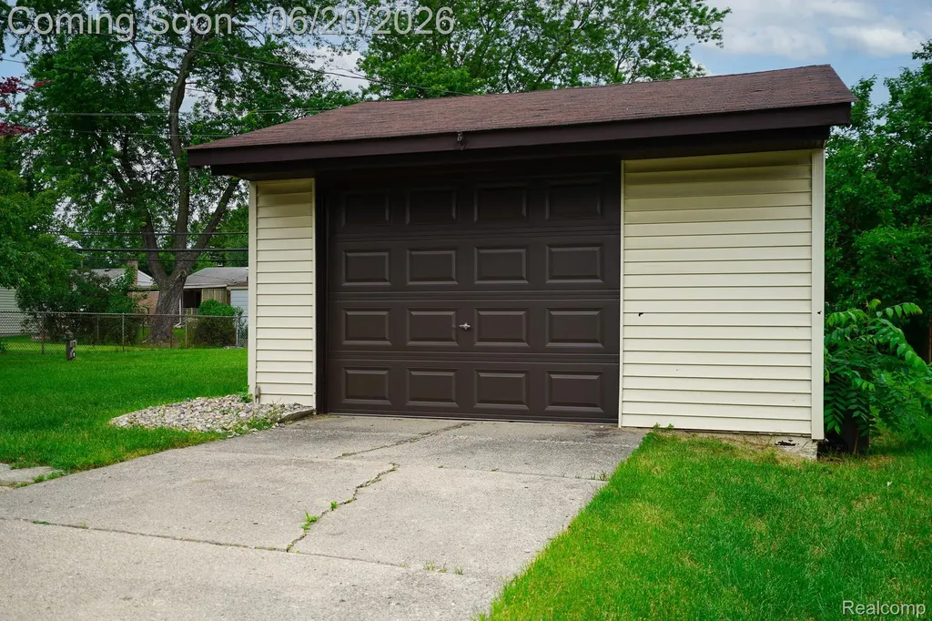 31114 Balmoral Street Garden City City MI 48135