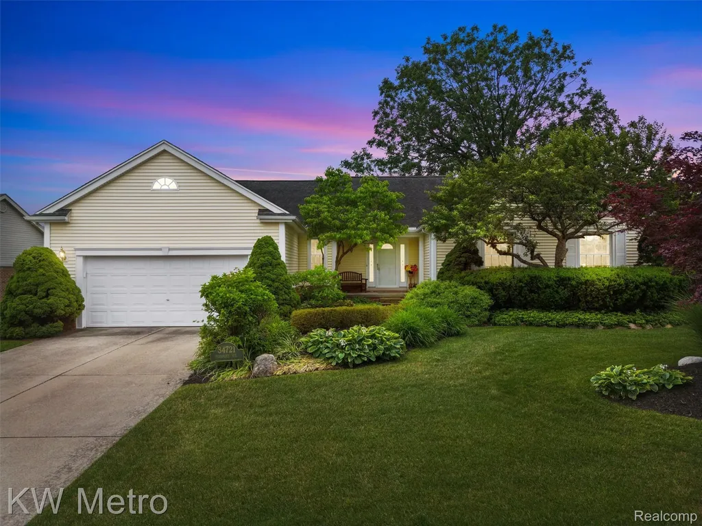 34721 Pembroke Avenue Livonia City MI 48152