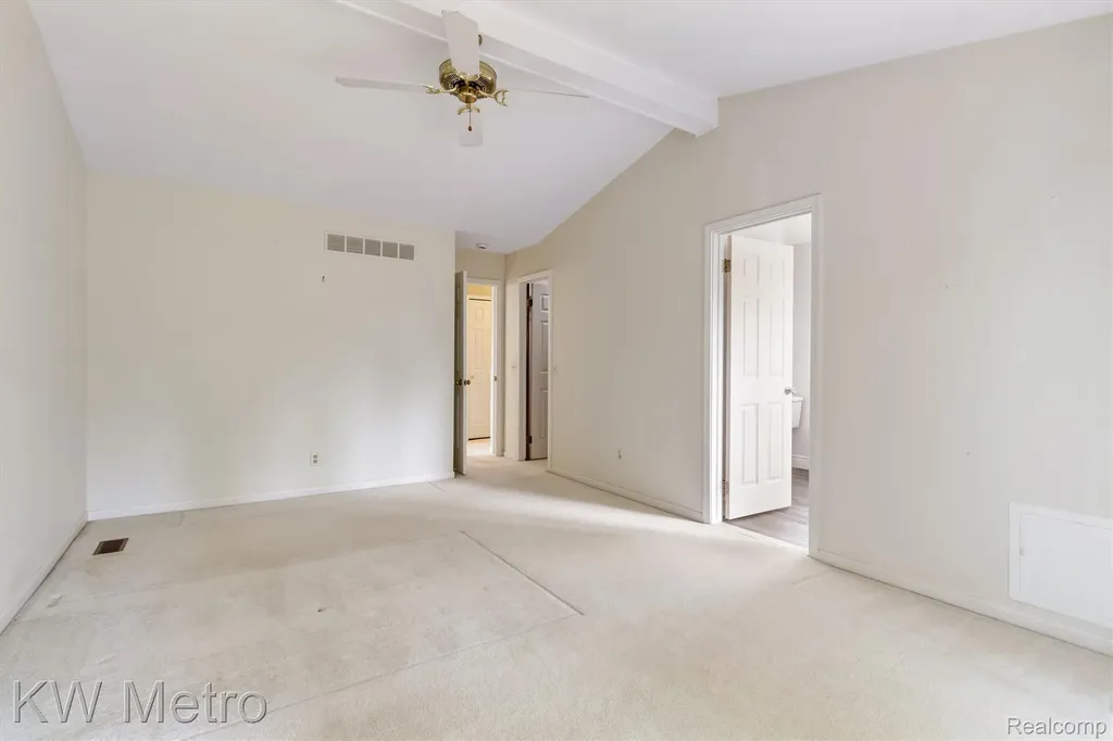 34721 Pembroke Avenue Livonia City MI 48152