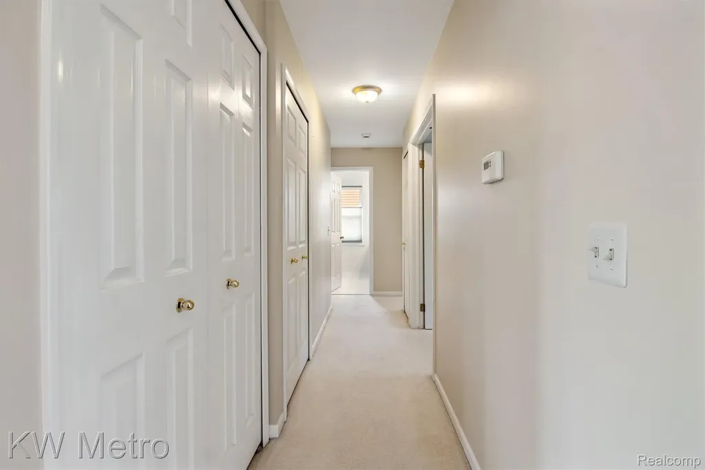 34721 Pembroke Avenue Livonia City MI 48152