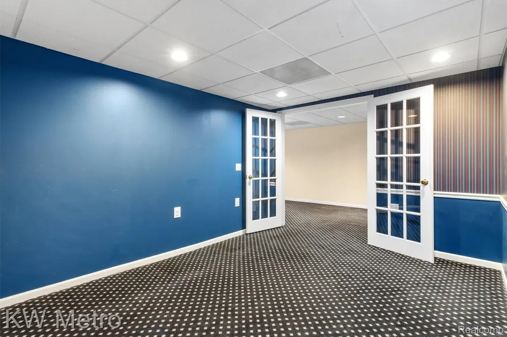 34721 Pembroke Avenue Livonia City MI 48152