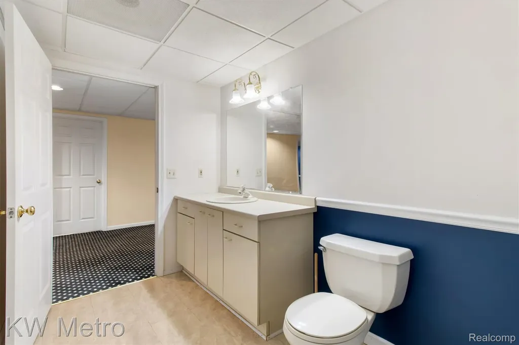 34721 Pembroke Avenue Livonia City MI 48152
