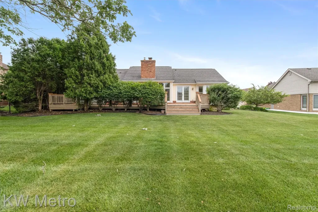 34721 Pembroke Avenue Livonia City MI 48152