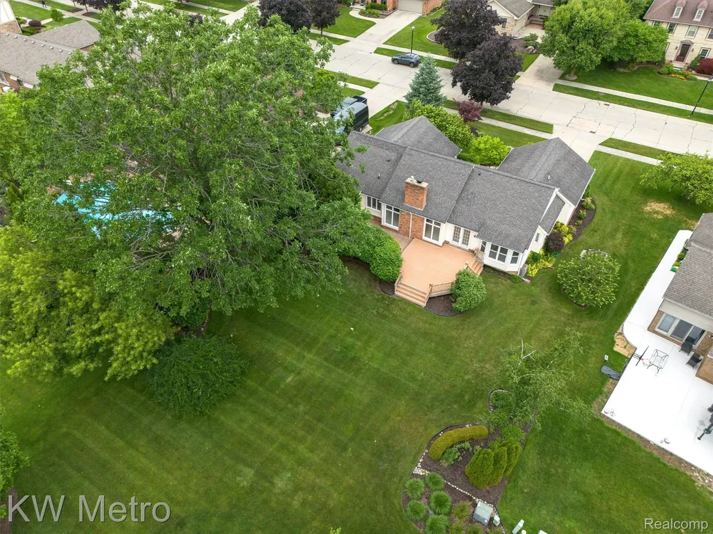 34721 Pembroke Avenue Livonia City MI 48152