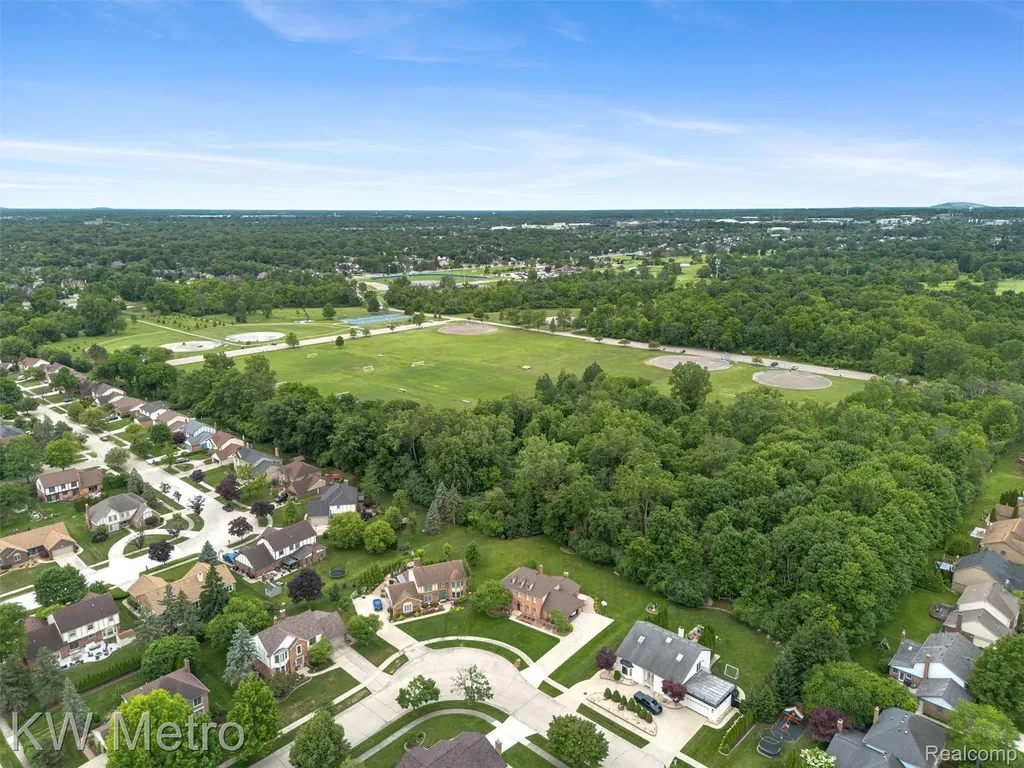 34721 Pembroke Avenue Livonia City MI 48152