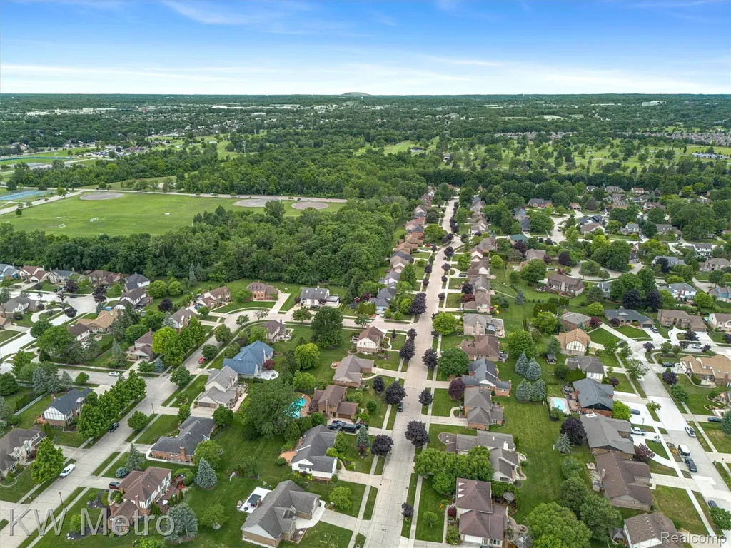 34721 Pembroke Avenue Livonia City MI 48152