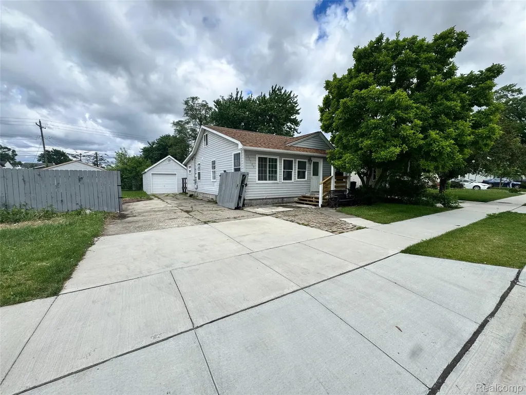 30769 Brush Street Madison Heights City MI 48071