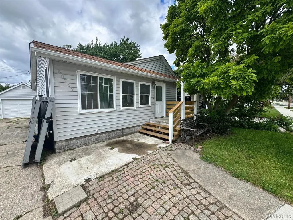30769 Brush Street Madison Heights City MI 48071