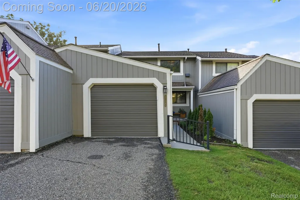 1120 Washington Circle Northville City MI 48167