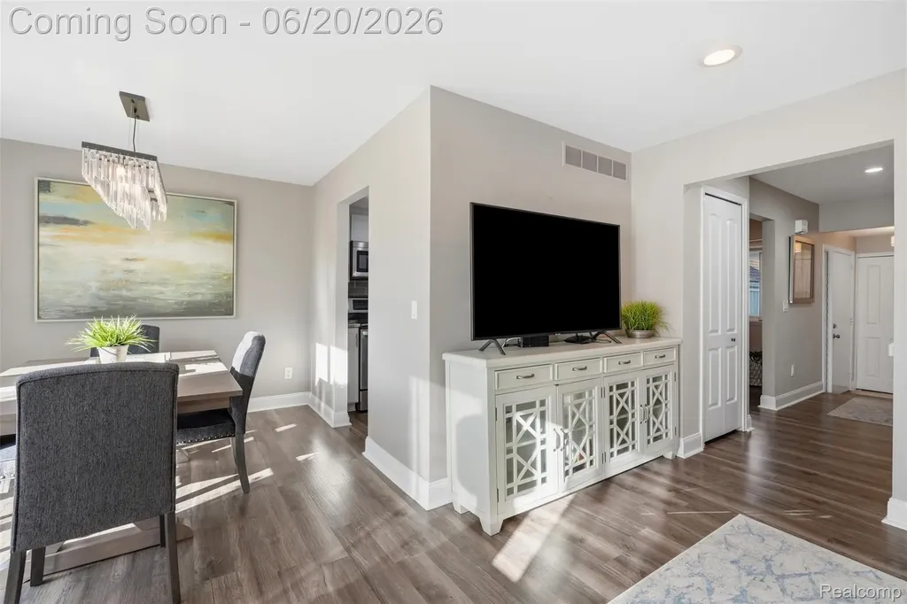 1120 Washington Circle Northville City MI 48167