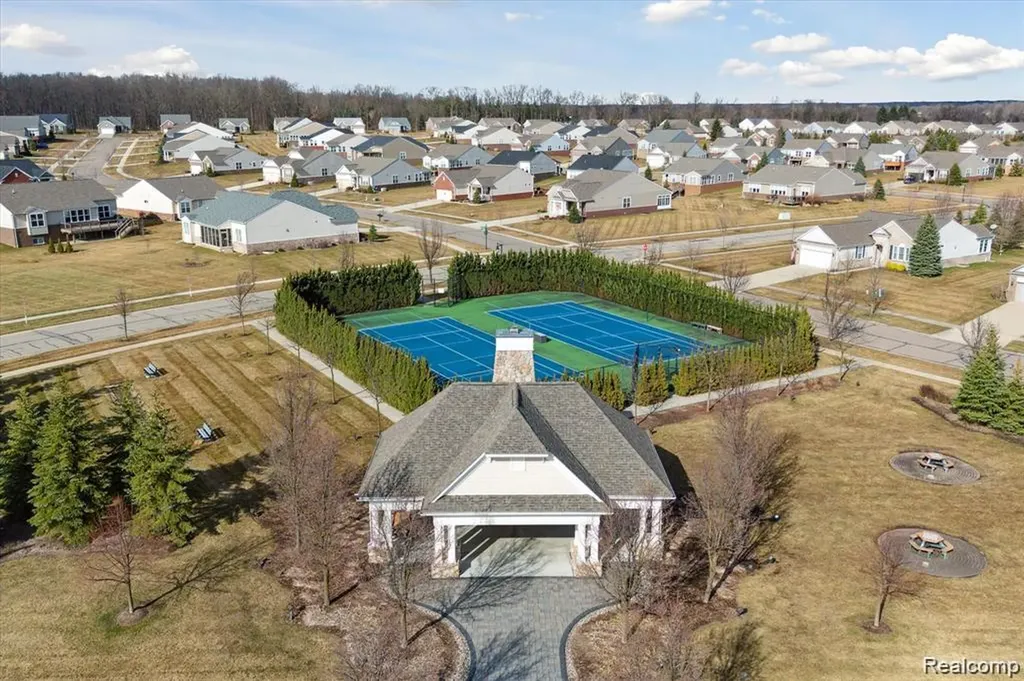 9385 Sand Hill Drive Grand Blanc Charter Township MI 48439