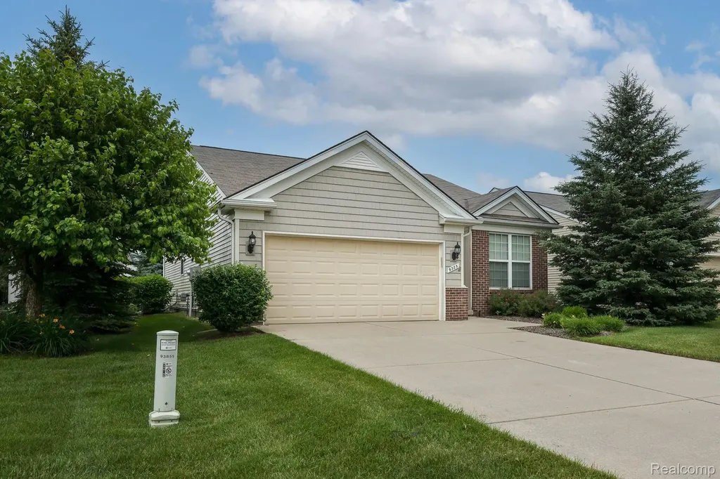 9385 Sand Hill Drive Grand Blanc Charter Township MI 48439
