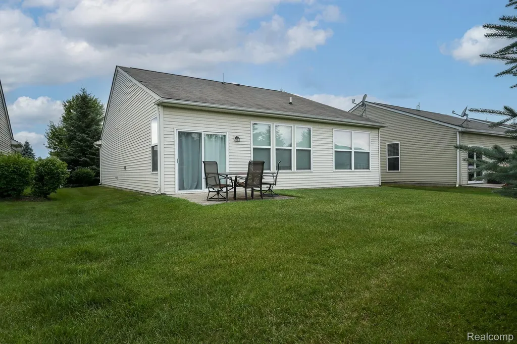 9385 Sand Hill Drive Grand Blanc Charter Township MI 48439
