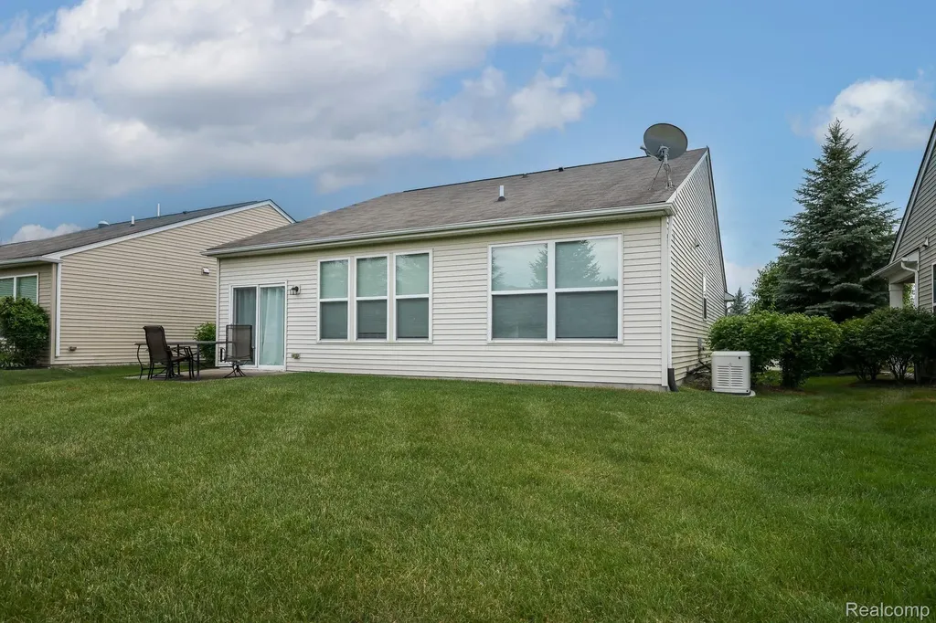 9385 Sand Hill Drive Grand Blanc Charter Township MI 48439