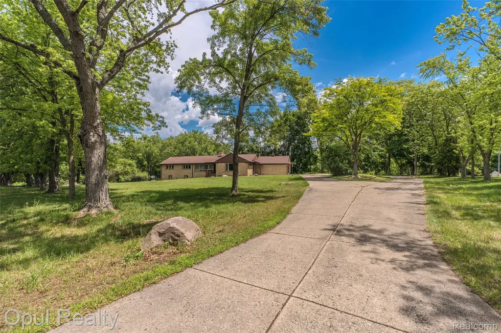 6455 Norham Road Bloomfield Hills City MI 48301