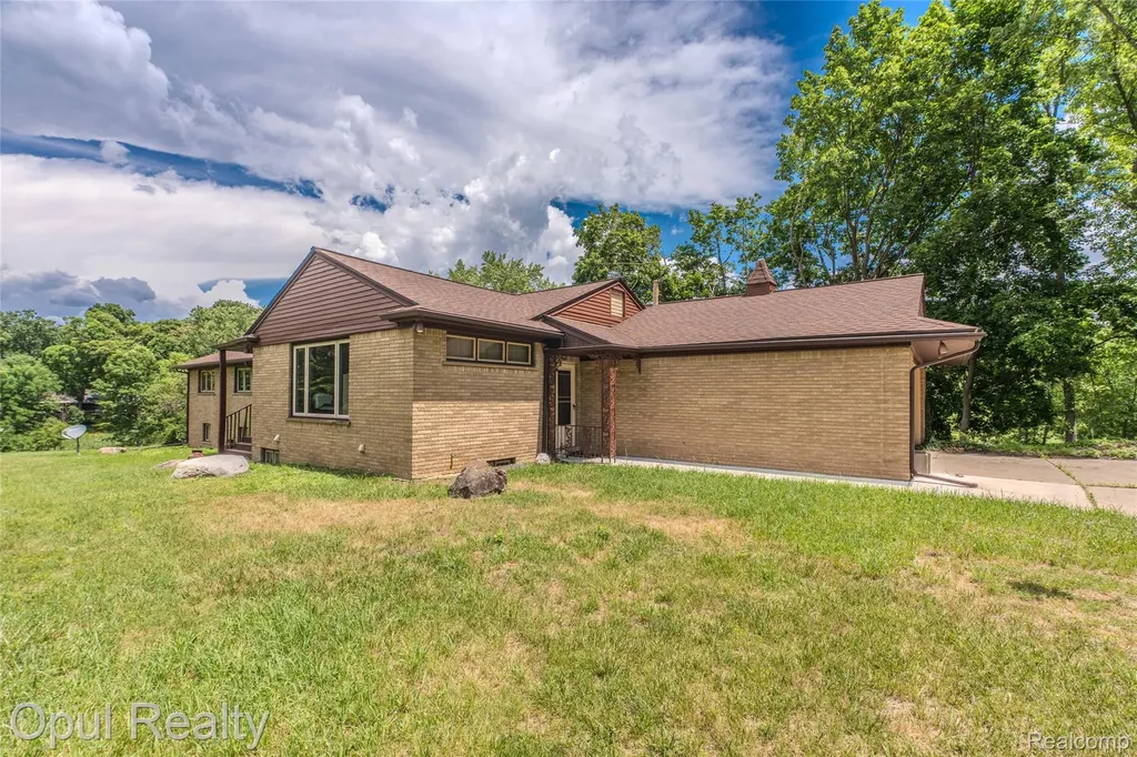 6455 Norham Road Bloomfield Hills City MI 48301