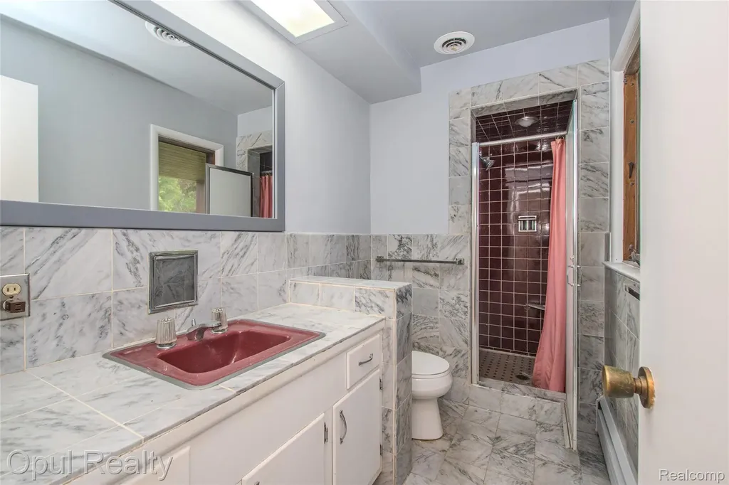 6455 Norham Road Bloomfield Hills City MI 48301