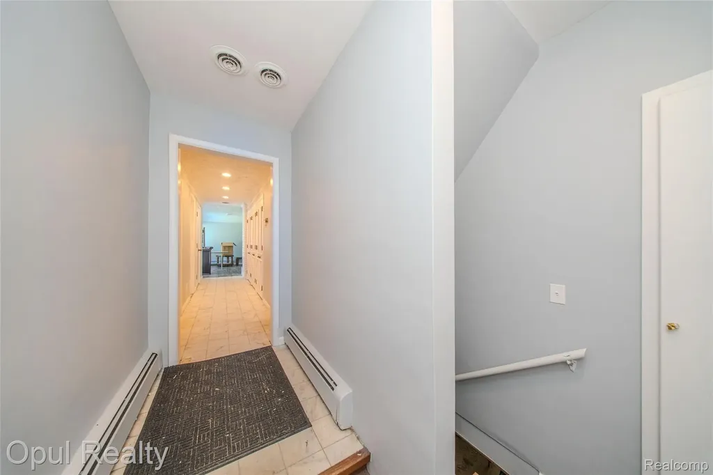 6455 Norham Road Bloomfield Hills City MI 48301