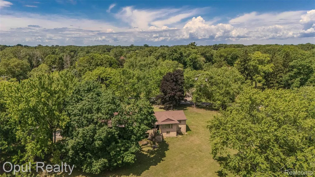 6455 Norham Road Bloomfield Hills City MI 48301