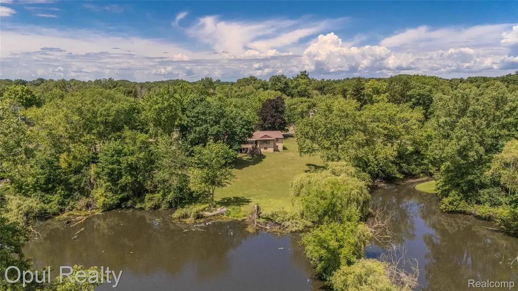 6455 Norham Road Bloomfield Hills City MI 48301