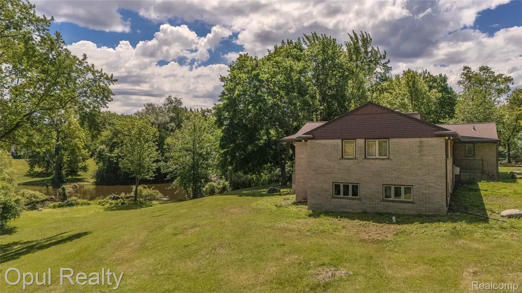 6455 Norham Road Bloomfield Hills City MI 48301