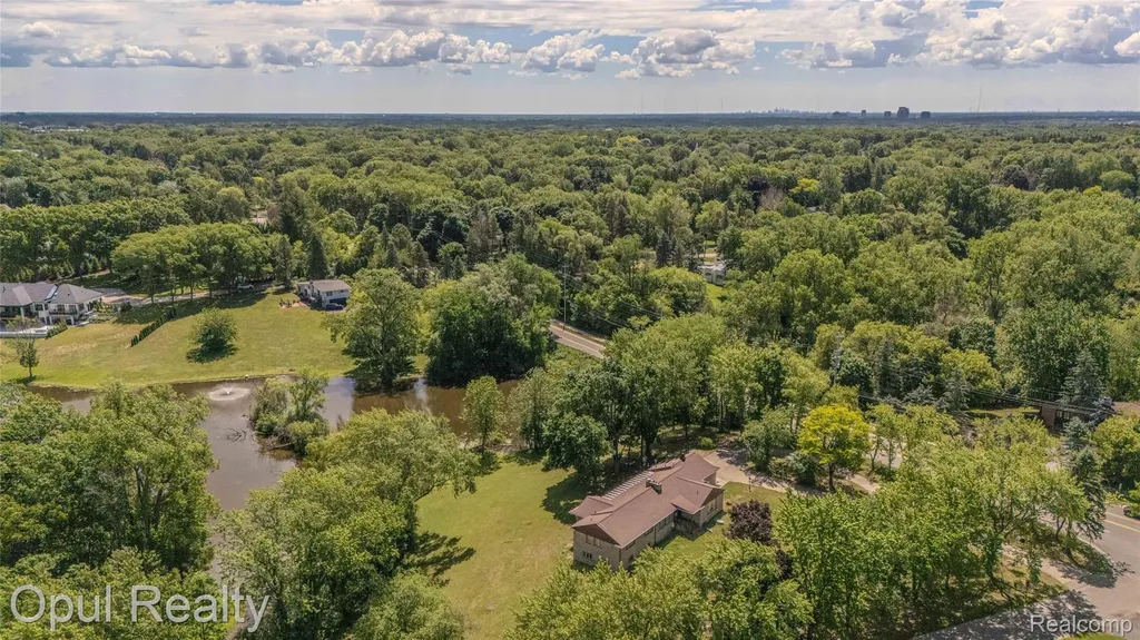 6455 Norham Road Bloomfield Hills City MI 48301