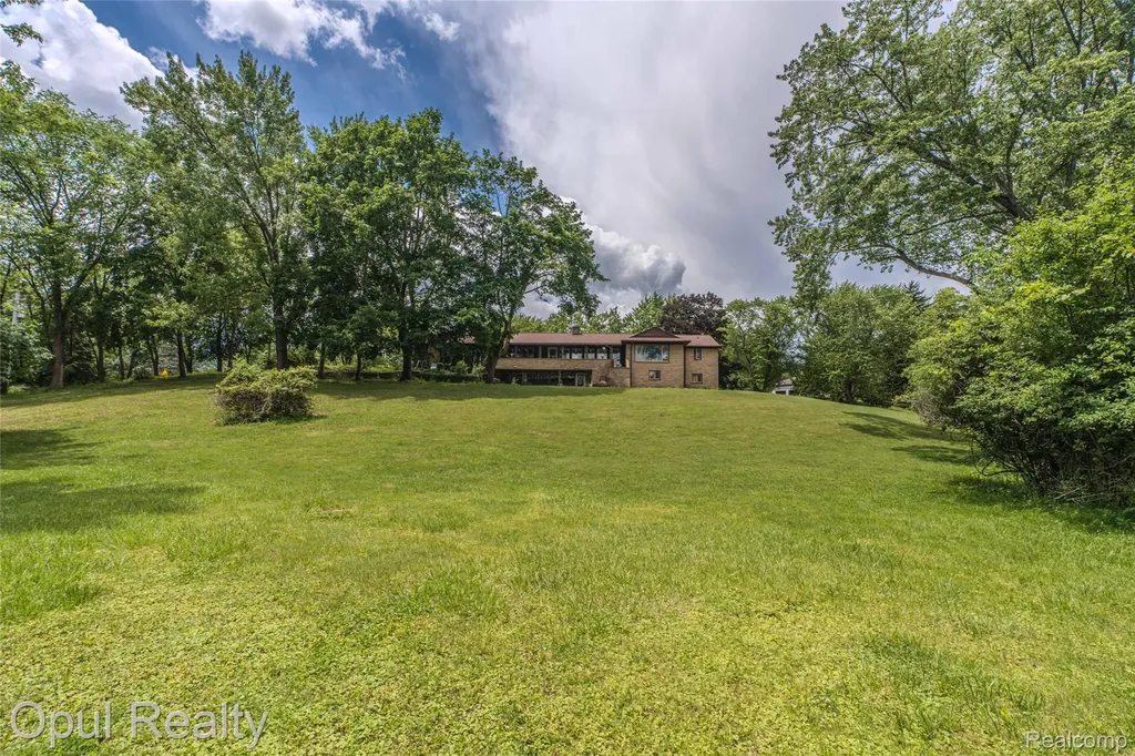6455 Norham Road Bloomfield Hills City MI 48301