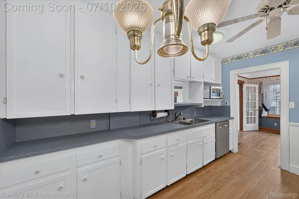 2019 N Highland Street Dearborn City MI 48128