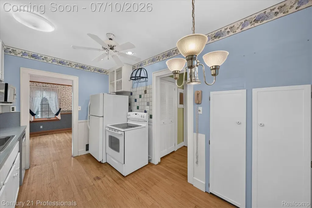 2019 N Highland Street Dearborn City MI 48128