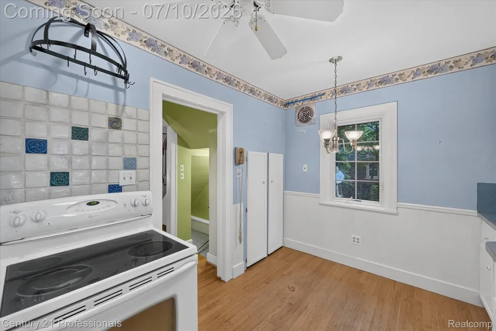 2019 N Highland Street Dearborn City MI 48128