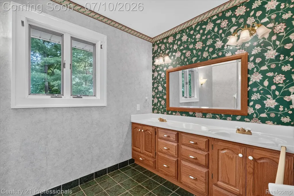 2019 N Highland Street Dearborn City MI 48128