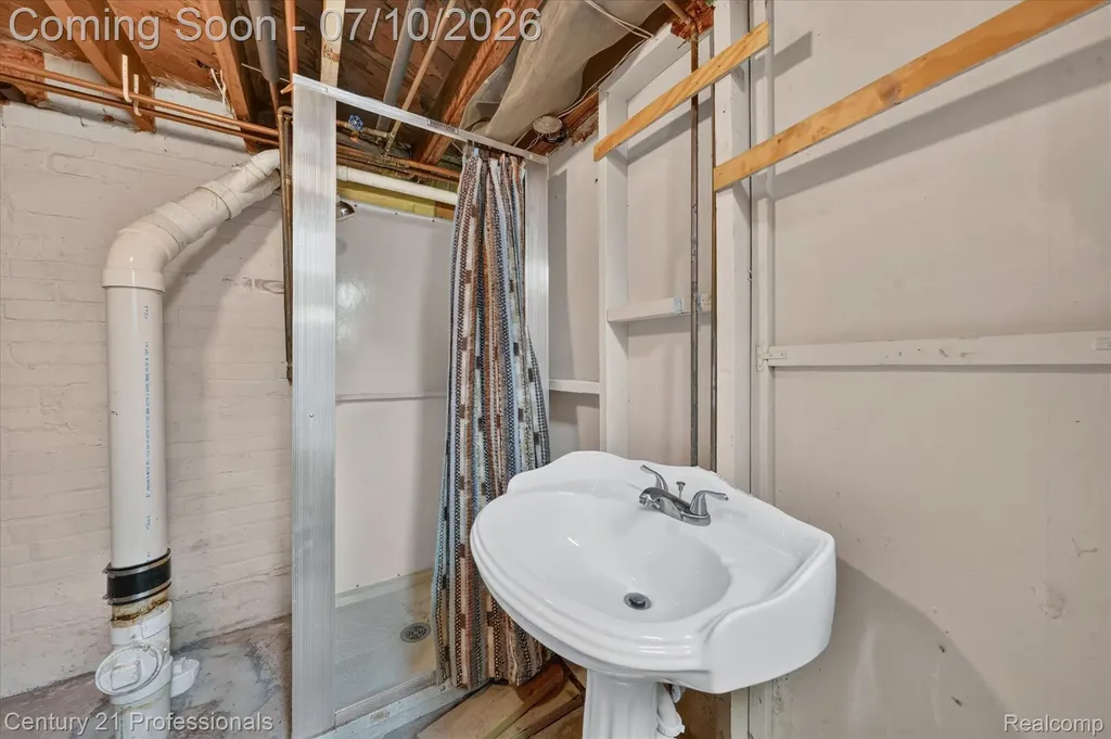 2019 N Highland Street Dearborn City MI 48128