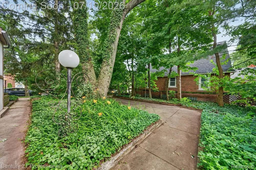 2019 N Highland Street Dearborn City MI 48128