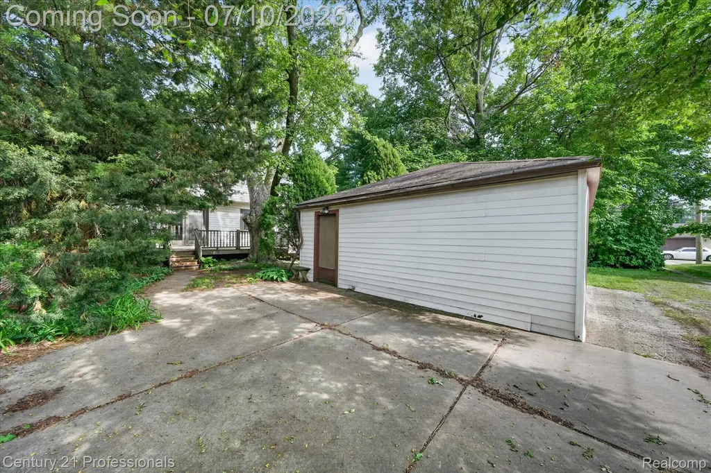 2019 N Highland Street Dearborn City MI 48128