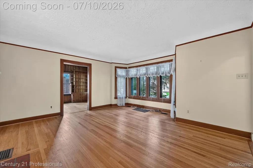 2019 N Highland Street Dearborn City MI 48128