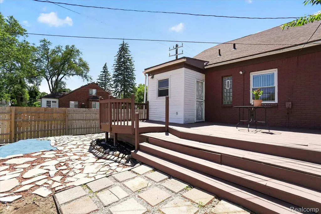 15802 Mansfield Street Detroit City MI 48227