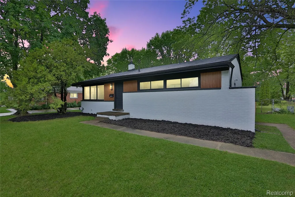 36720 N Schafer Street Clinton Charter Township MI 48035