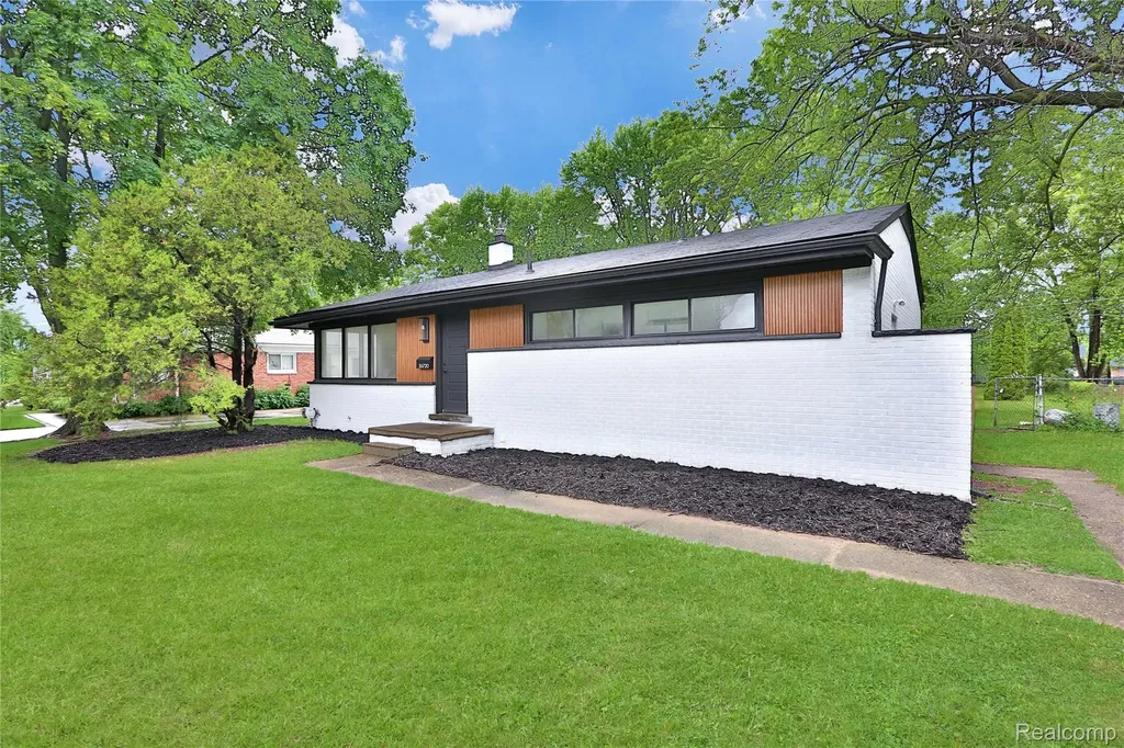 36720 N Schafer Street Clinton Charter Township MI 48035