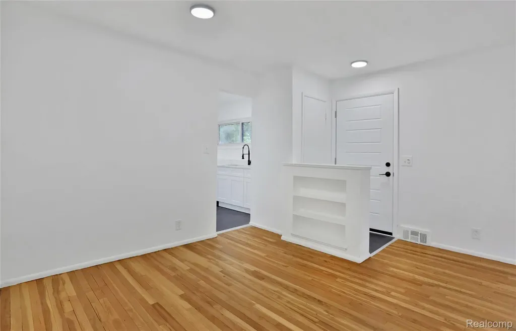 36720 N Schafer Street Clinton Charter Township MI 48035