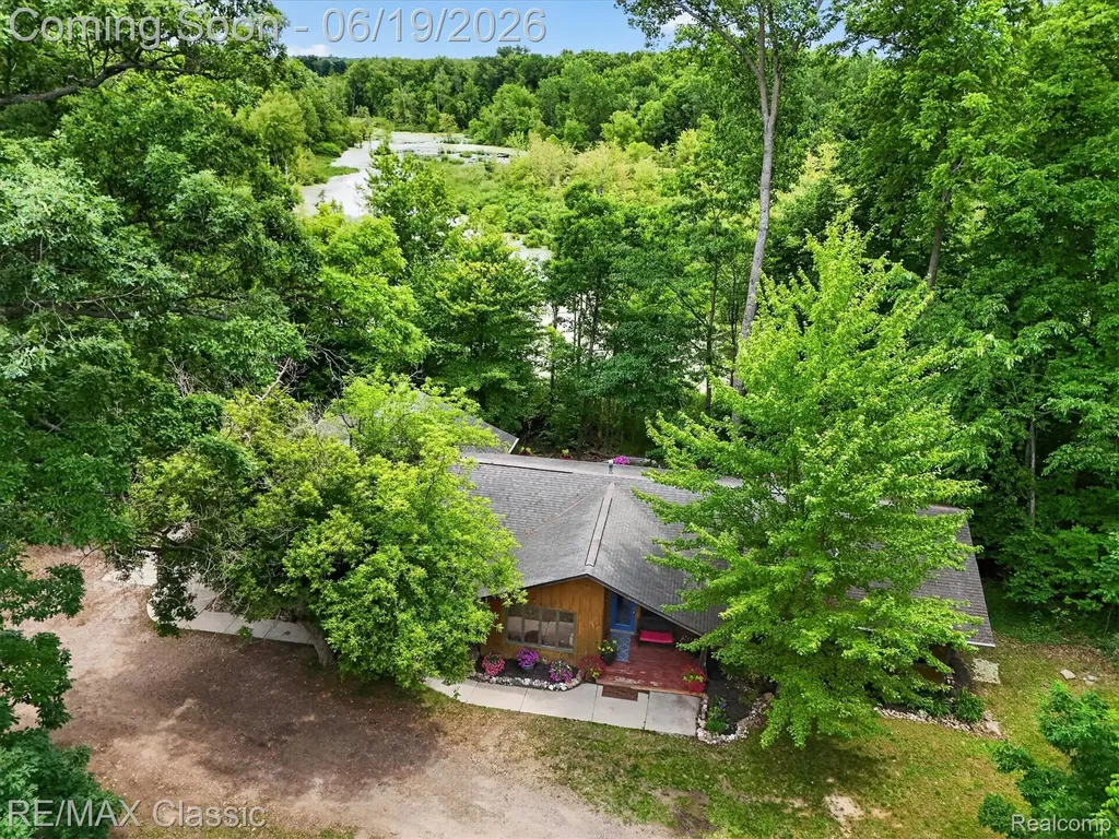 12189 Gage Road Holly Township MI 48442