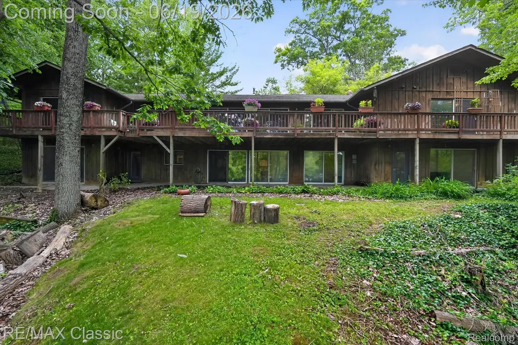 12189 Gage Road Holly Township MI 48442