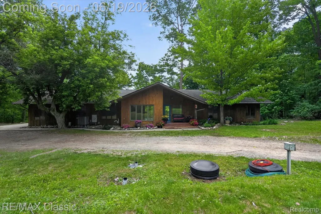 12189 Gage Road Holly Township MI 48442