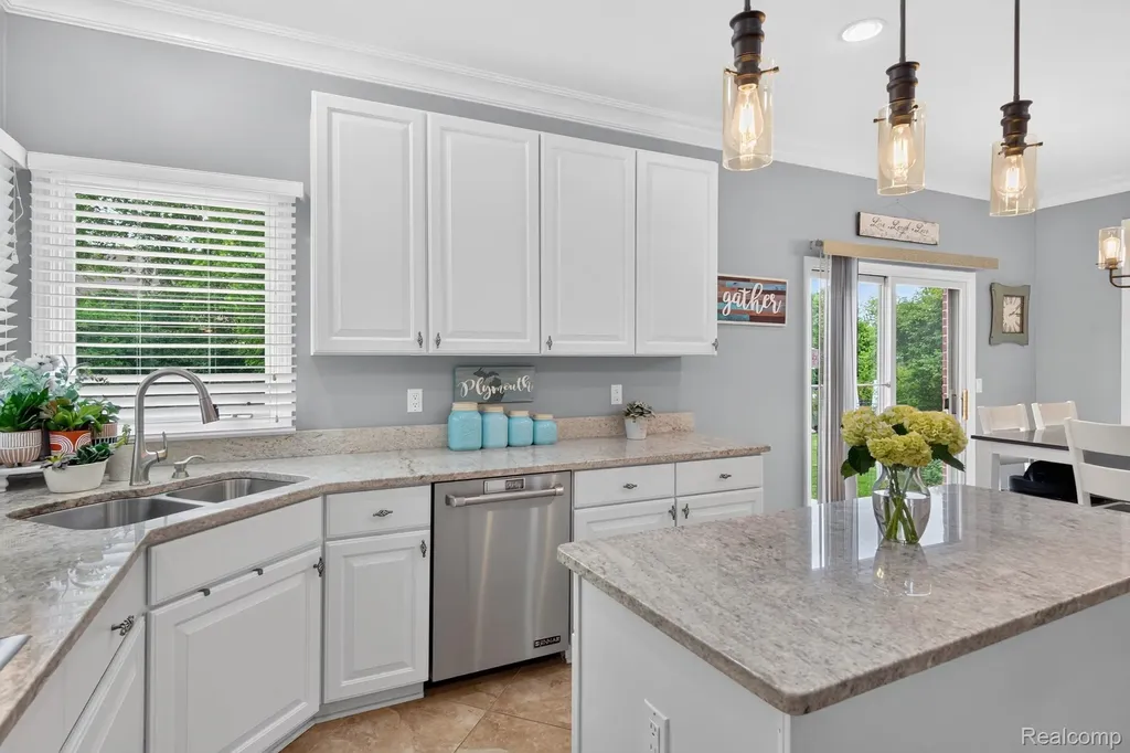 47100 Tania Court Plymouth Charter Township MI 48170