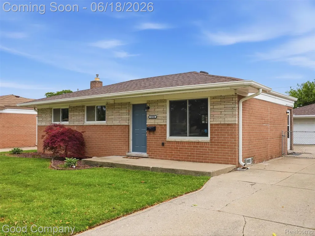 31506 Gardendale Drive Warren City MI 48088