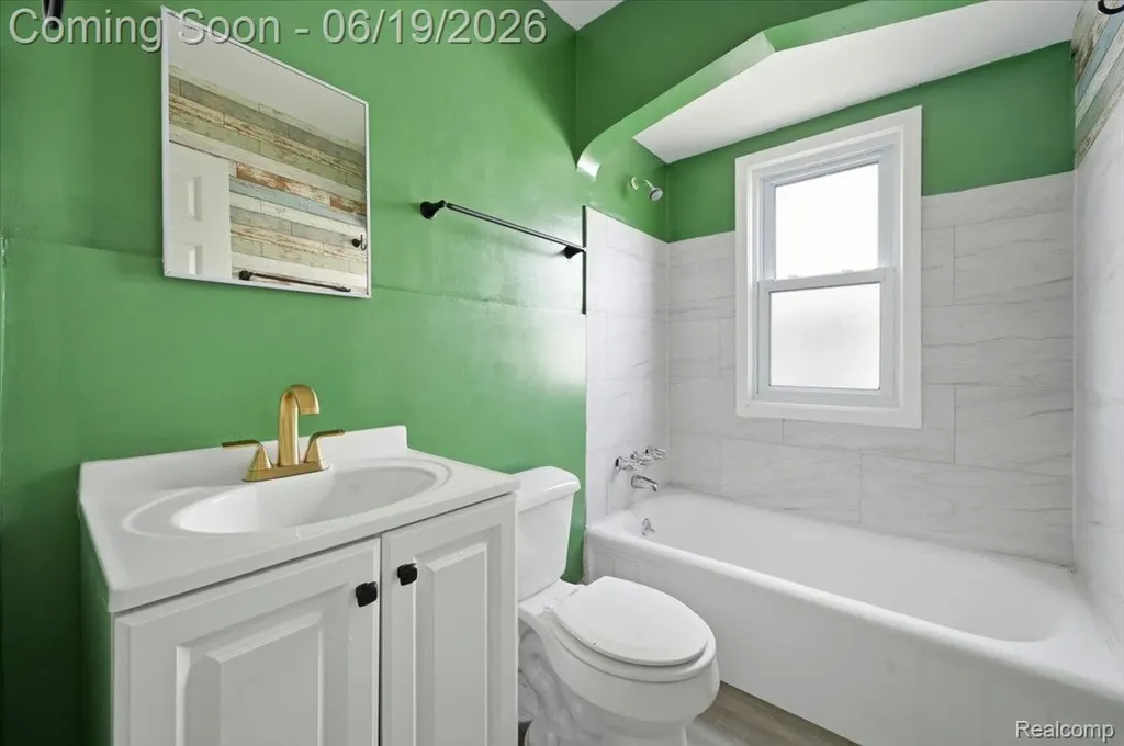 16069 Fairmount Drive Detroit City MI 48205